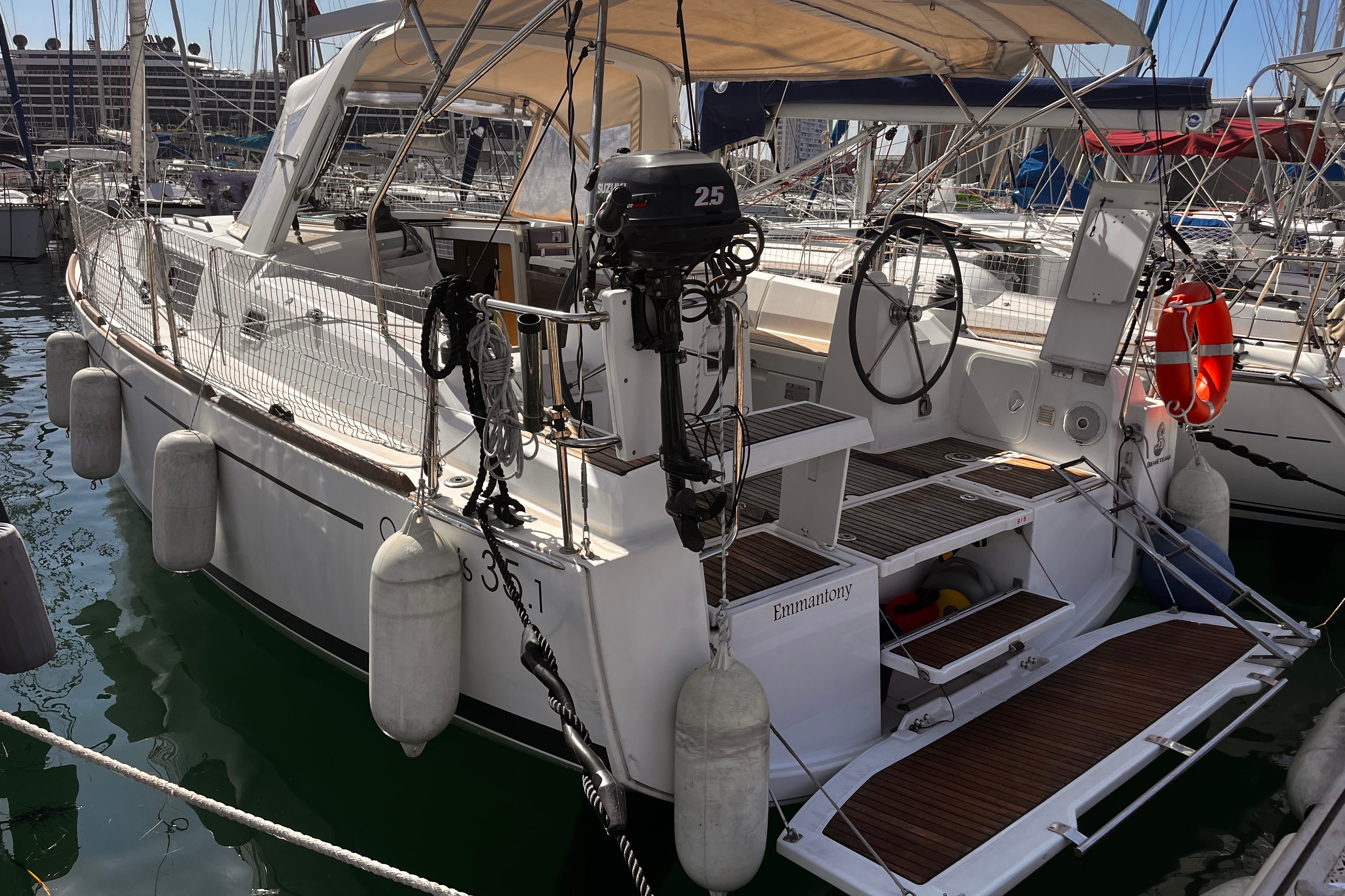 2017 Beneteau Oceanis 35.1 en venta en Le Lavandou, Var, France