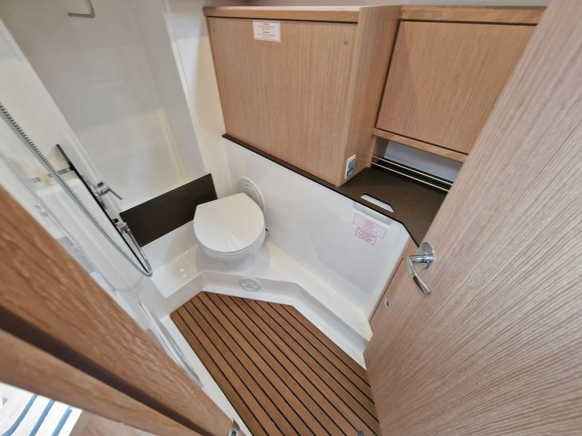 2025 Bavaria 34 Cruiser Style