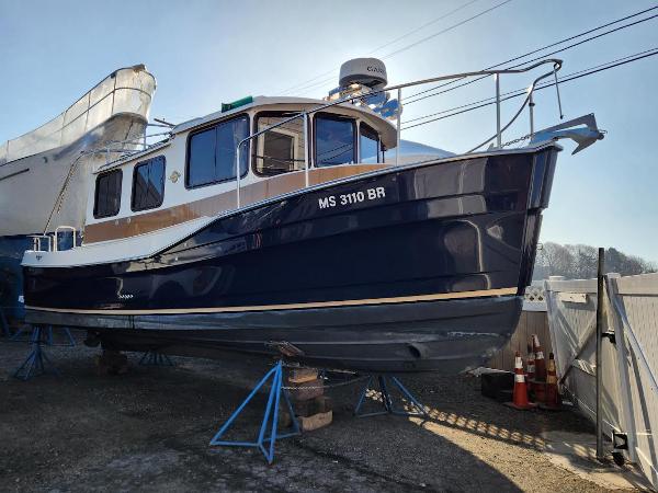 2017 Ranger Tugs R-27
