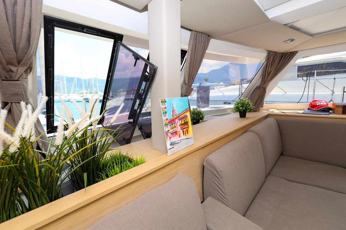 2023 Fountaine Pajot Isla 40