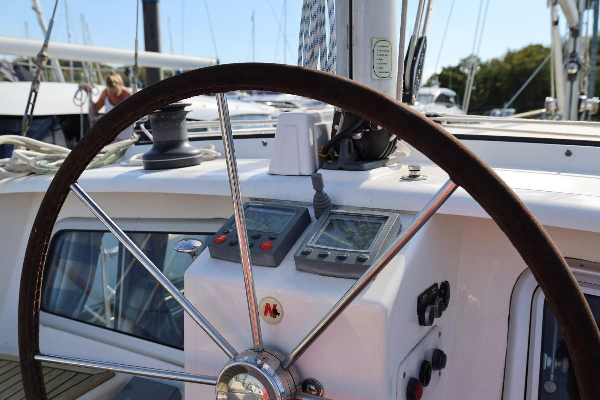 2002 Nauticat 331