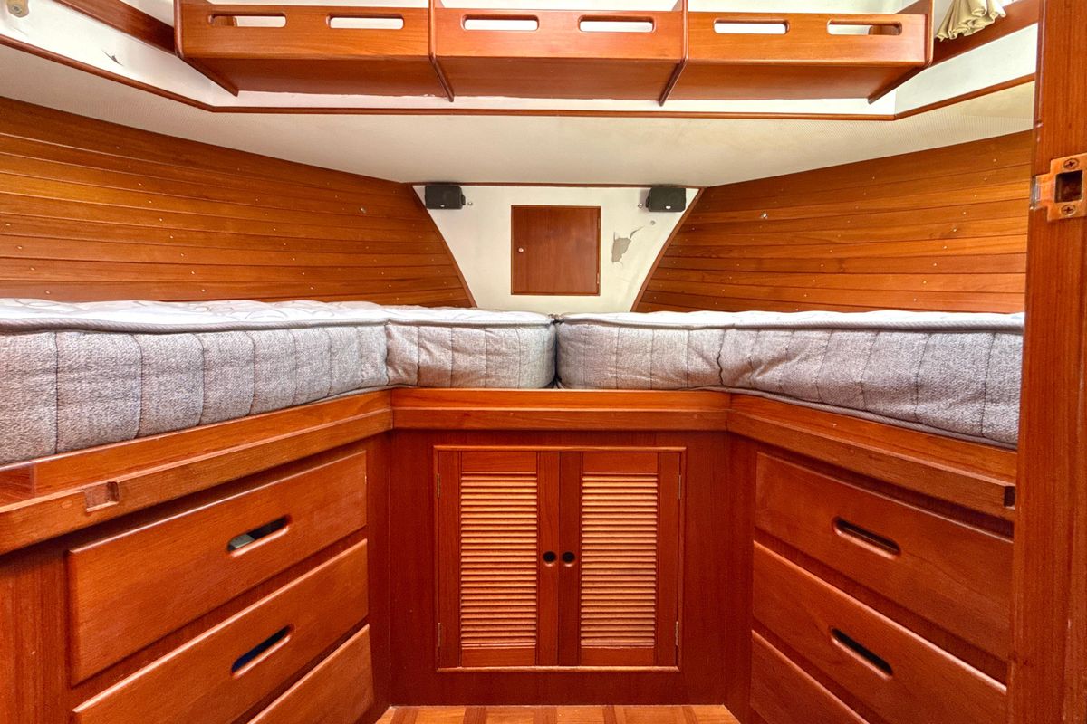 1990 Grand Banks 46 Classic