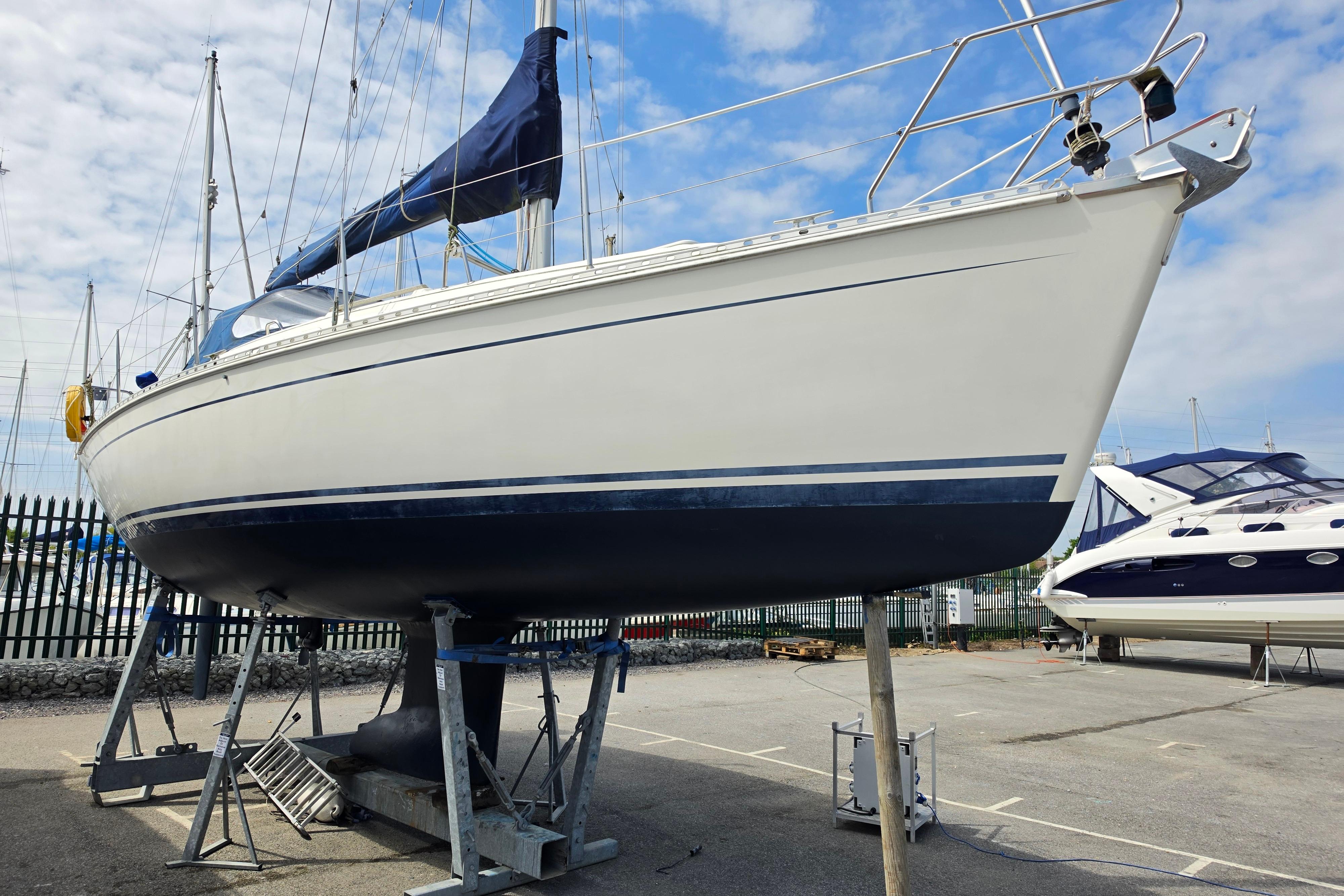 2003 Hanse 312 for sale in Poole, Dorset, United Kingdom