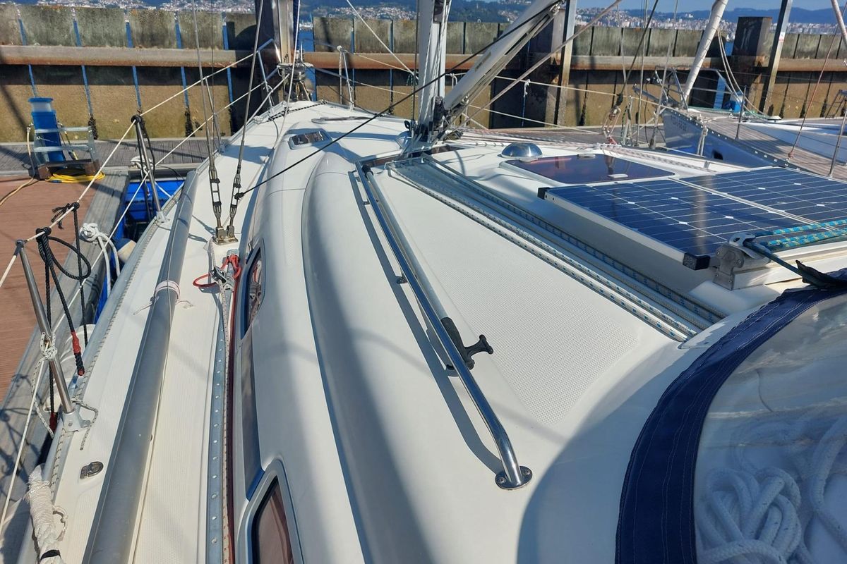 2007 Bavaria Cruiser 39