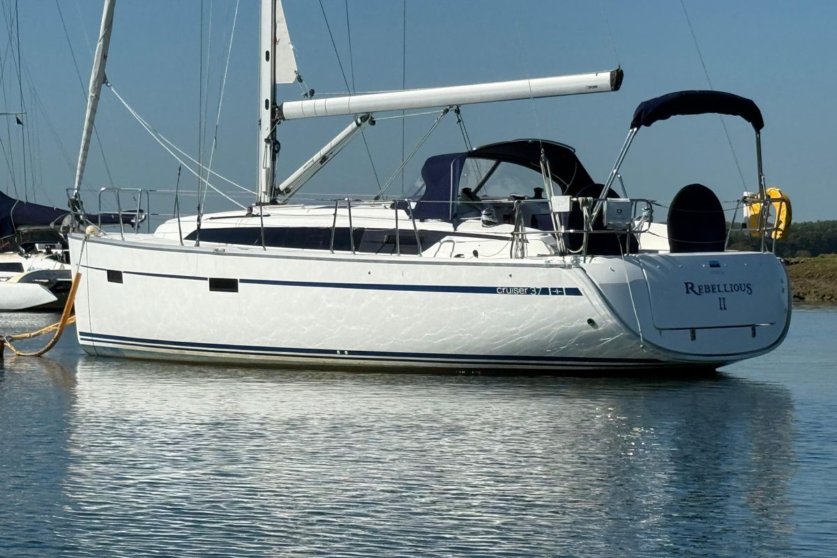 2021 Bavaria Cruiser 37 for sale in Brockenhurst, Hampshire, United Kingdom (36 ft)