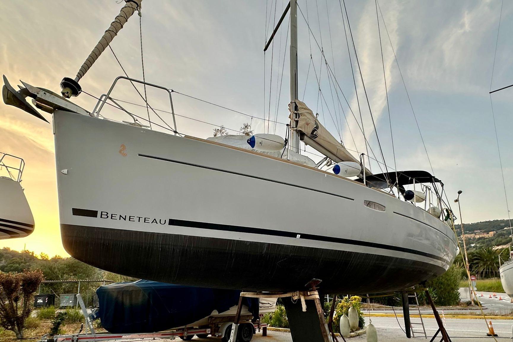 2013 Beneteau Oceanis 34 for sale in Athens, Greece