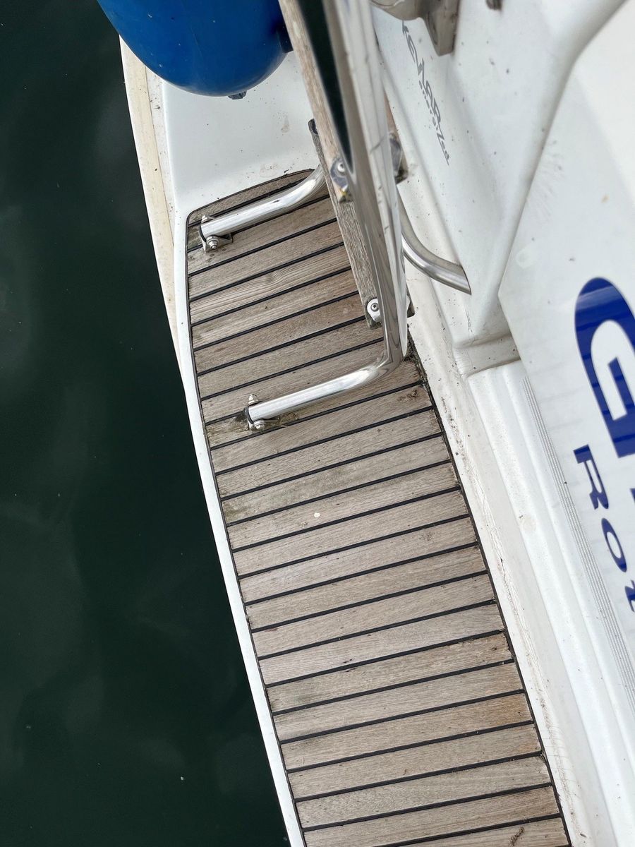 2004 Jeanneau Sun Odyssey 43