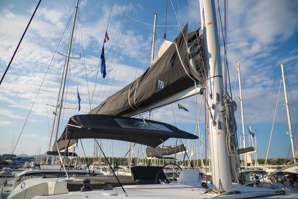 2021 Lagoon 46