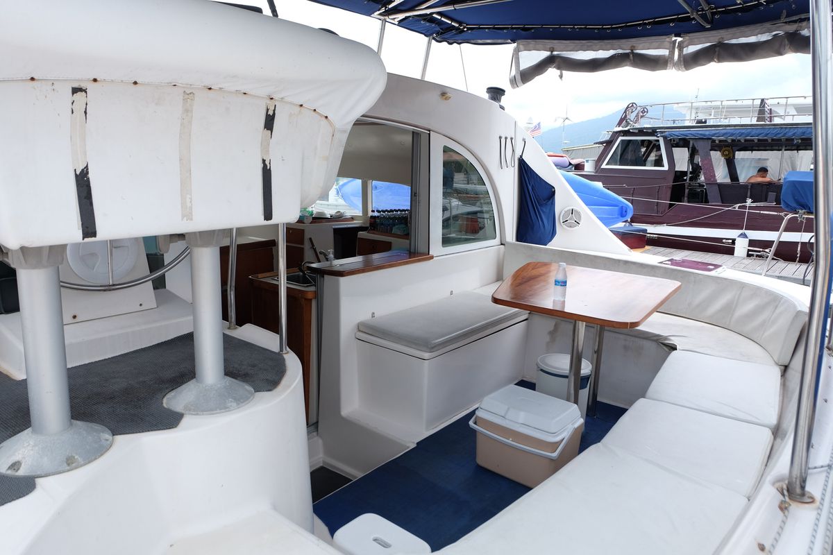 2003 Lagoon 380