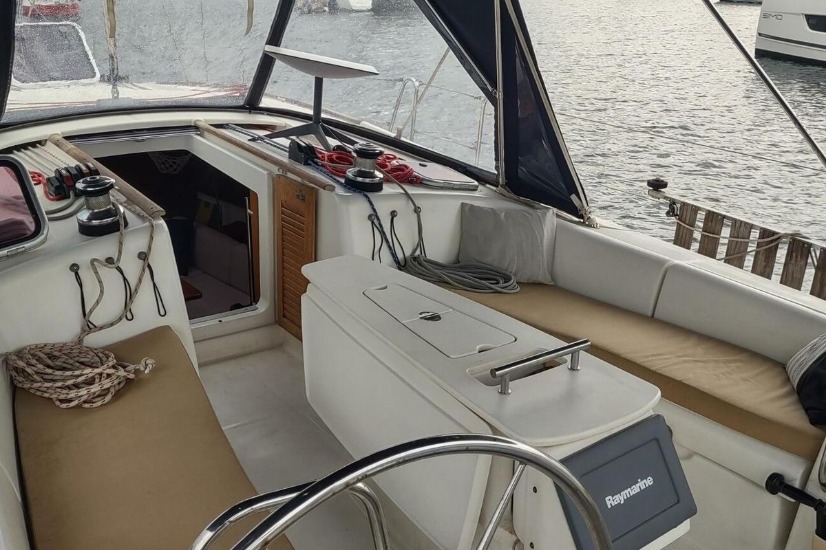 2011 Beneteau Oceanis 43