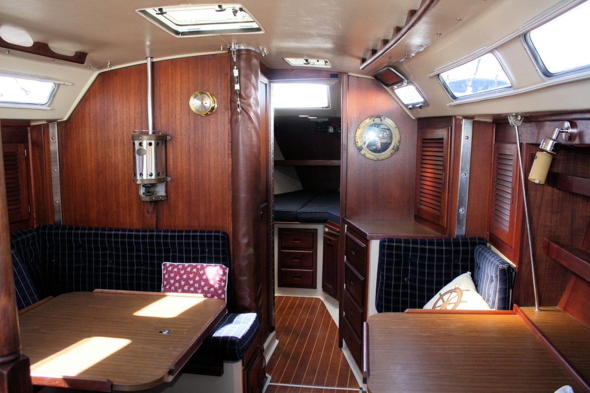 1986 Catalina 36 for sale in Hingham, Massachusetts 36 ft