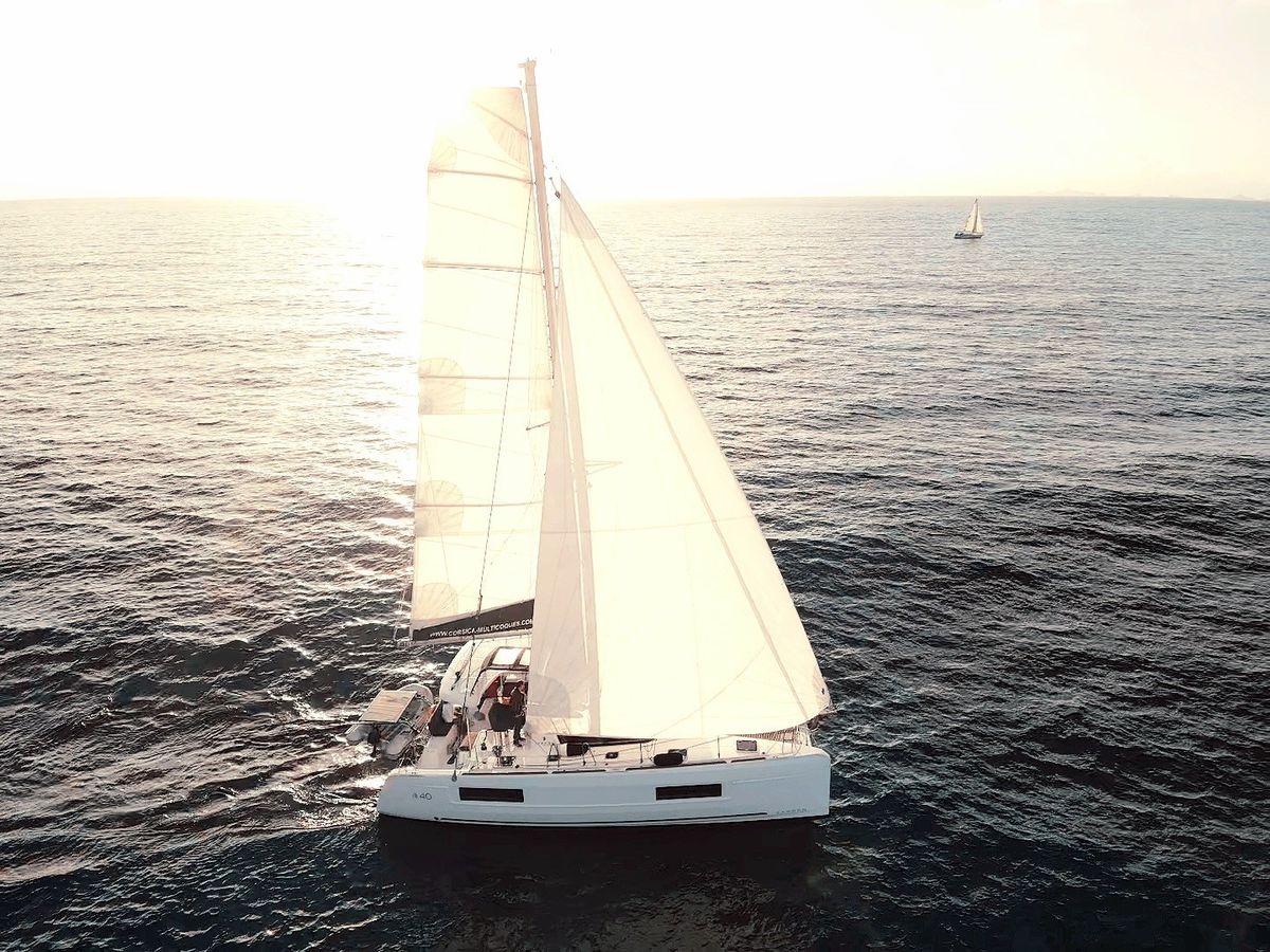 2022 Lagoon 40
