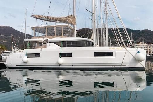 2022 Lagoon 46