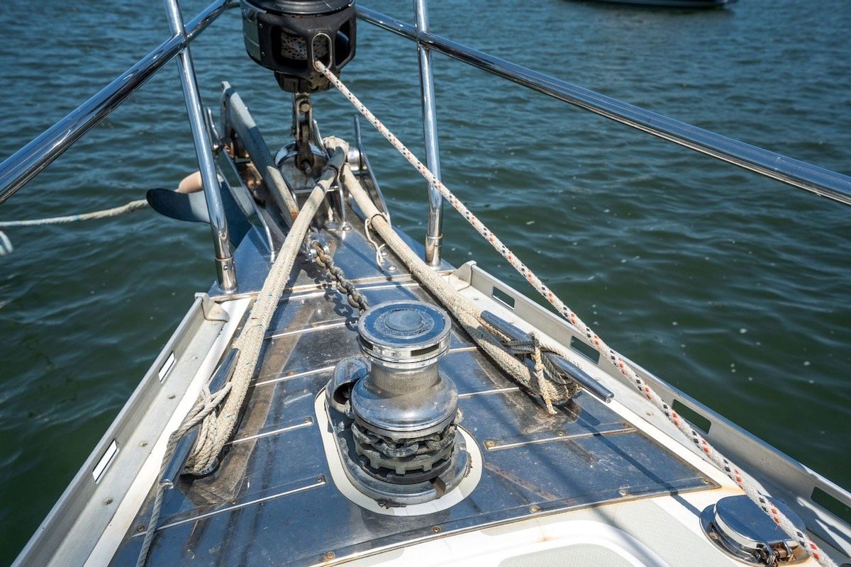 2005 Hylas 54