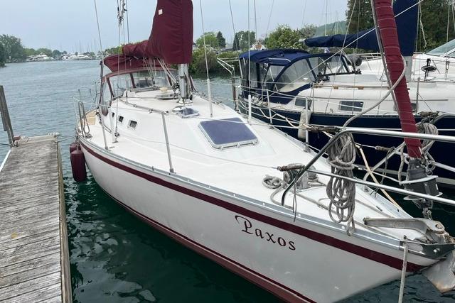 1983 CS 33 for sale in Toronto, Ontario, Canada