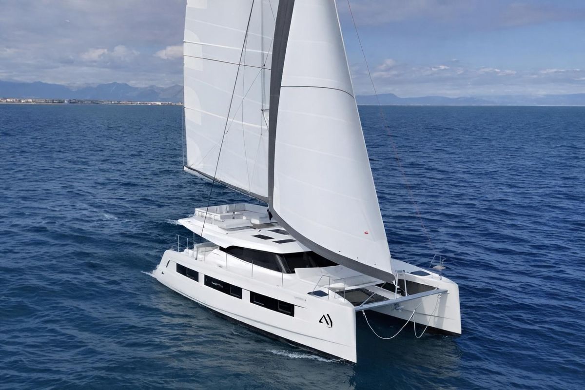 2026 Aventura 45