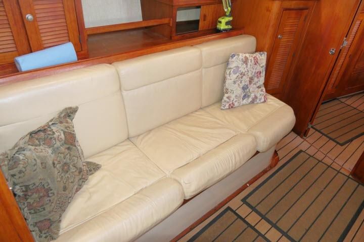 1999 Island Packet 45