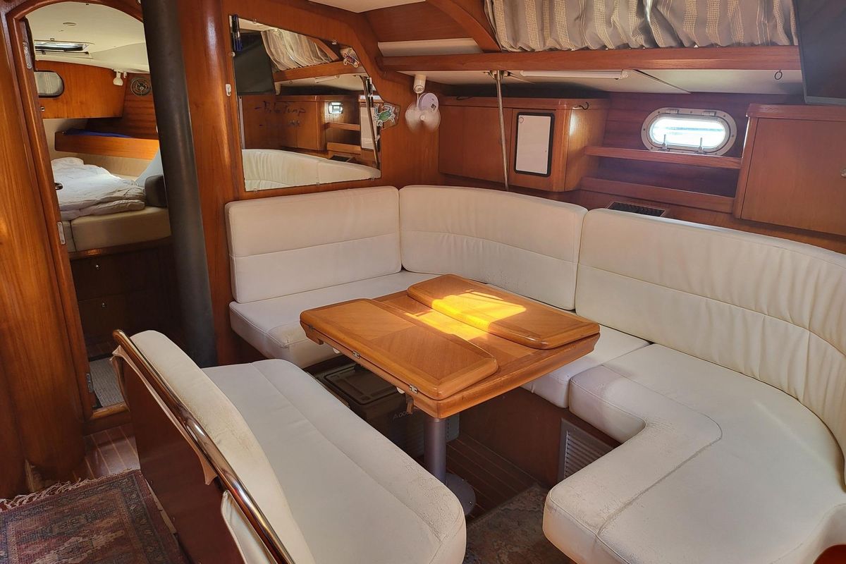 1993 Jeanneau Sun Odyssey 42.1