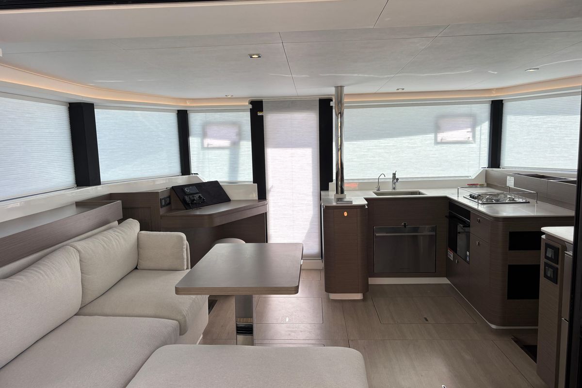 2027 Leopard 43