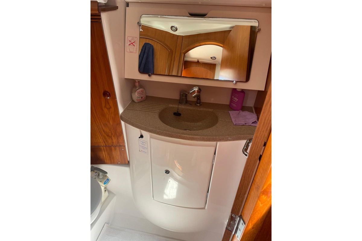 2007 Jeanneau Sun Odyssey 45 for sale in La Maddalena, Sassari, Italy 45 ft