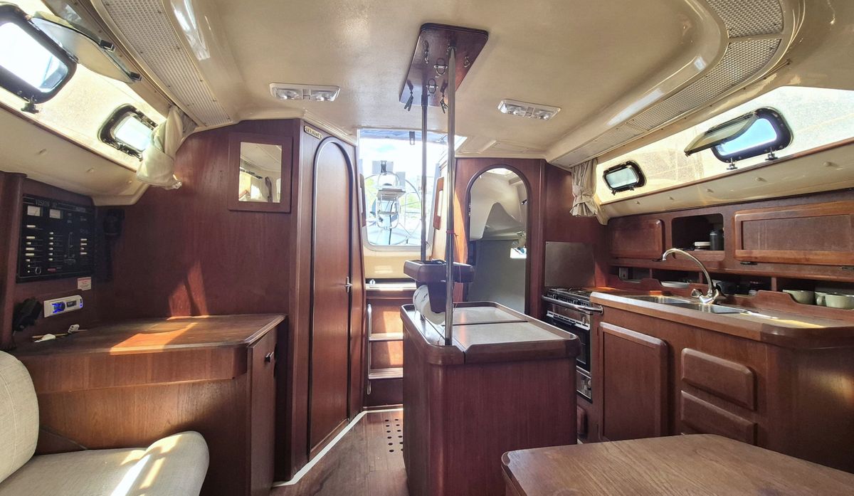 1991 Hunter Vision 32