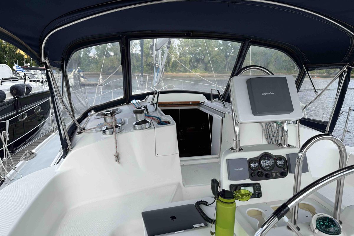 2002 Hunter 410