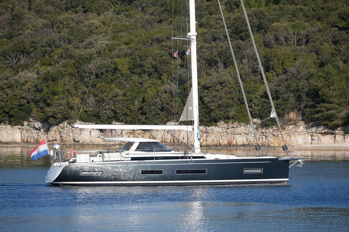 2017 Amel 50