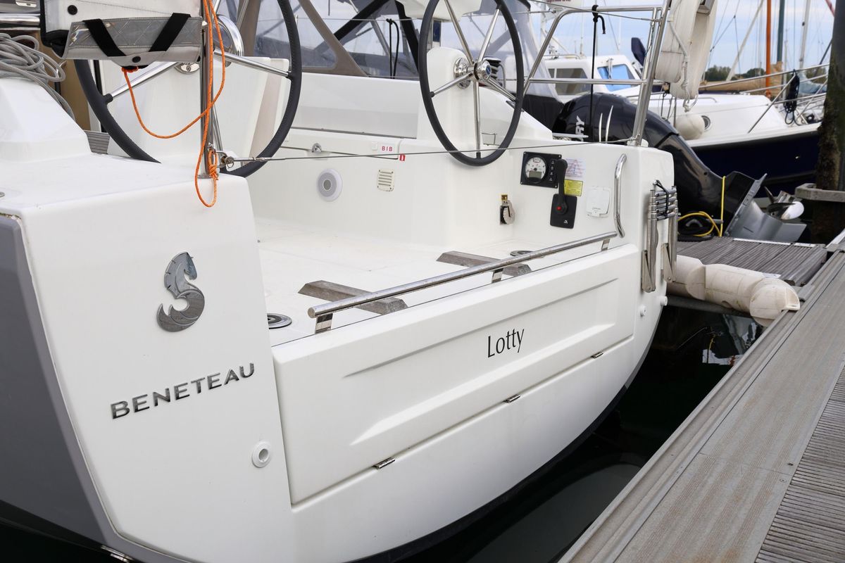 2023 Beneteau Oceanis 30.1