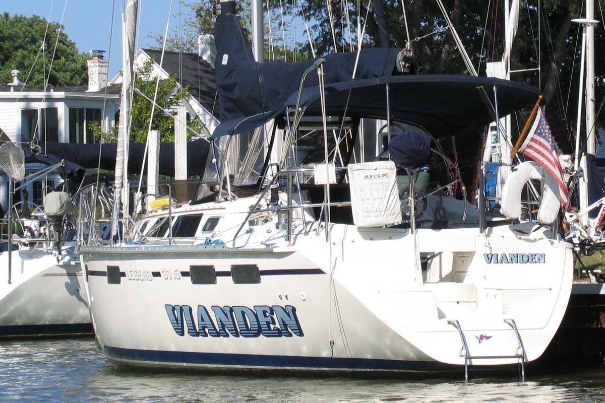 1992 Hunter Legend 37.5