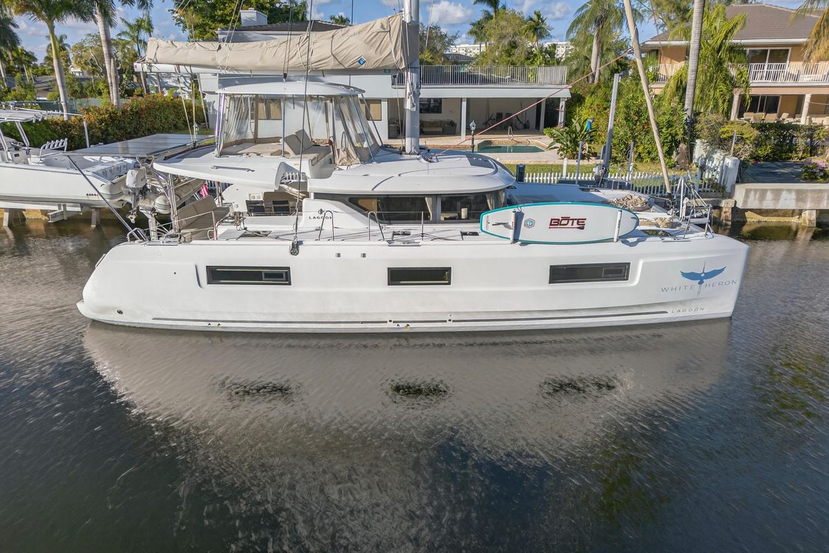 2021 Lagoon 46
