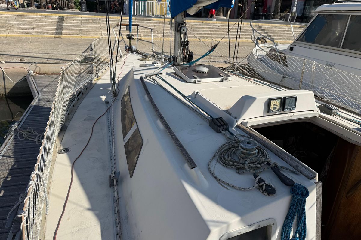 1983 Beneteau First 32