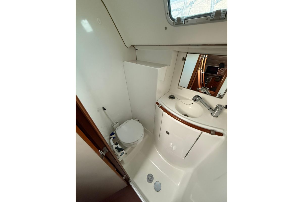 2002 Beneteau Oceanis Clipper 411 for sale in Vilanova I La Geltrú, Barcelona, Spain 40 ft