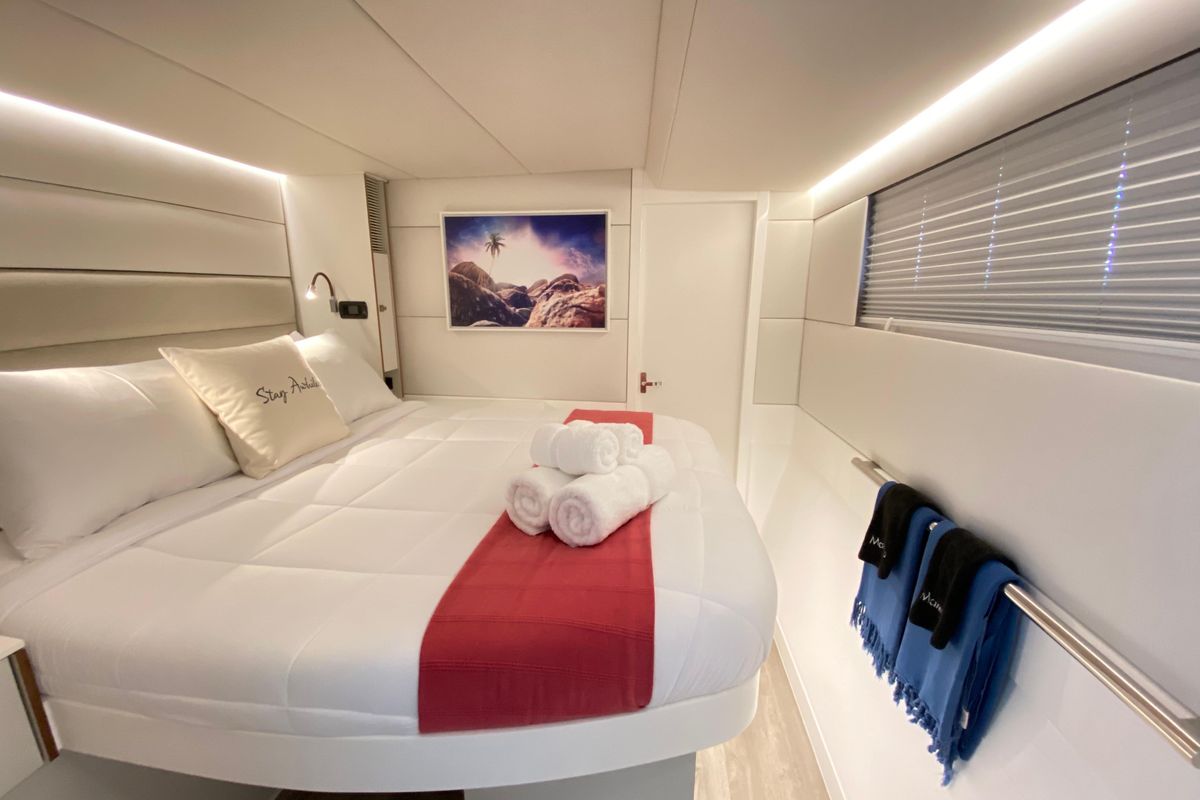 2021 Voyage Yachts 590e