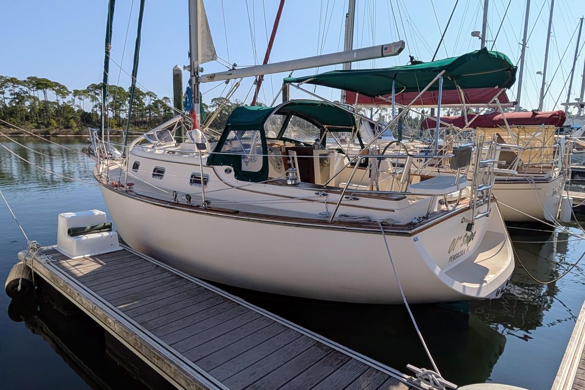 1999 Island Packet 320
