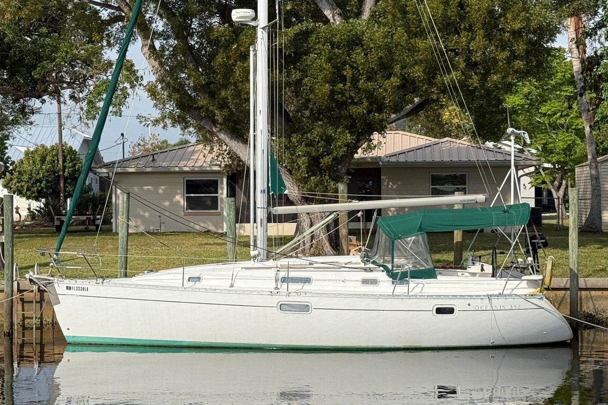 1998 Beneteau Oceanis 352