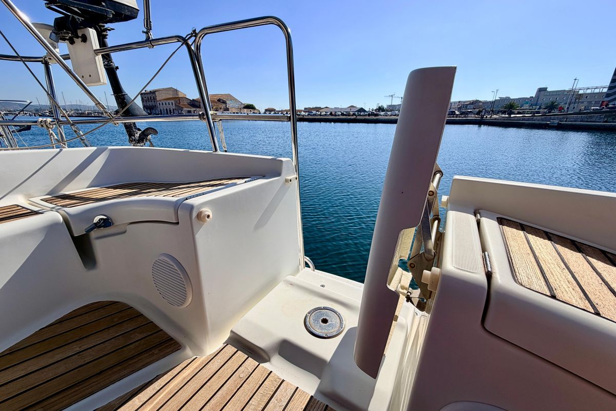 2006 Beneteau Oceanis Clipper 393