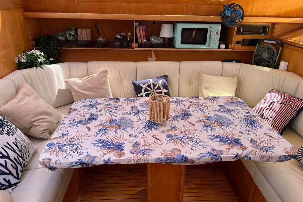 1992 Ferretti Yachts Altura 41