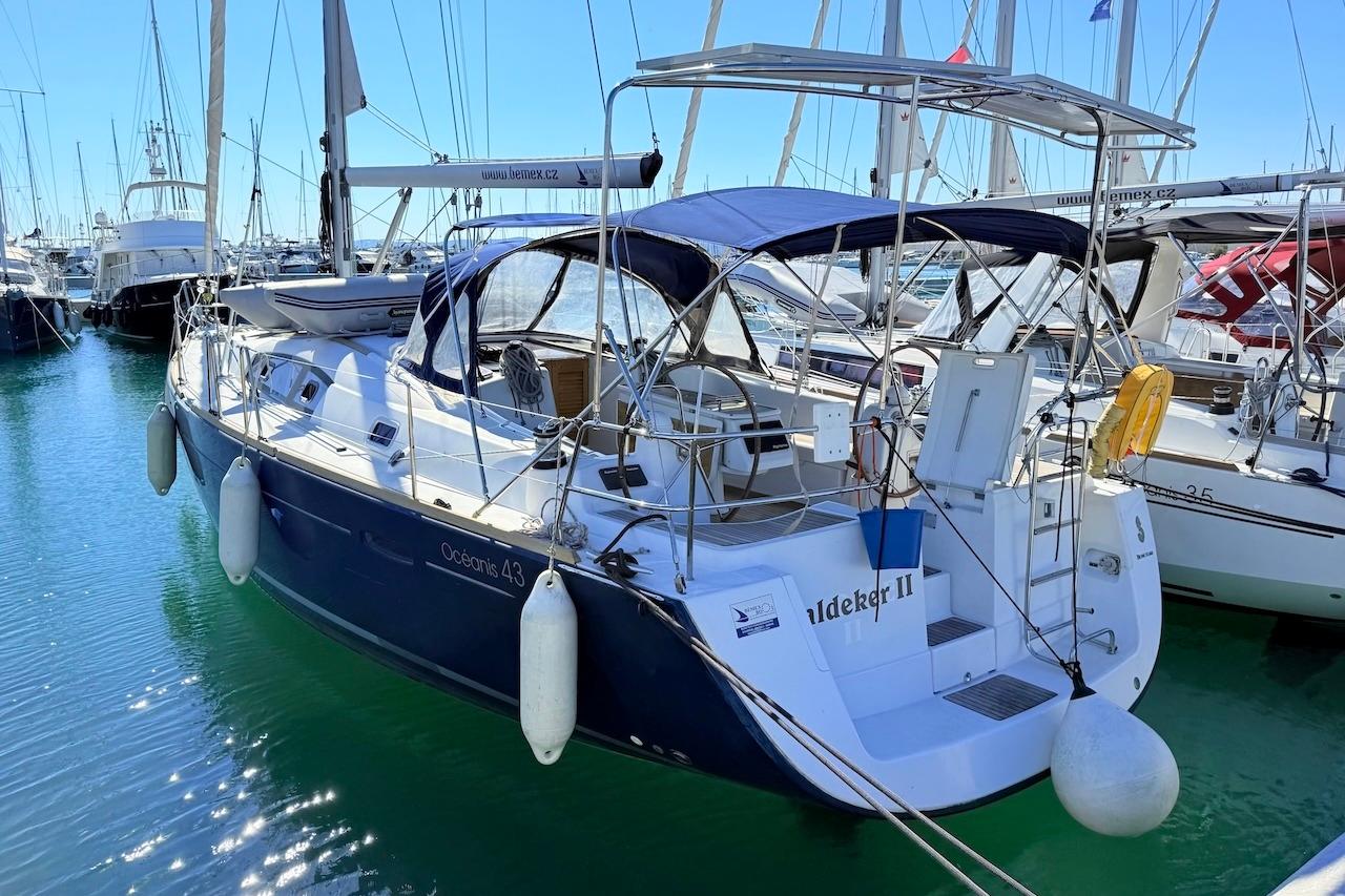 2009 Beneteau Oceanis 43 Family for sale in Bibinje, Croatia