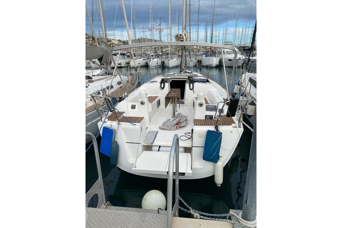 2011 Dufour 375 Grand Large