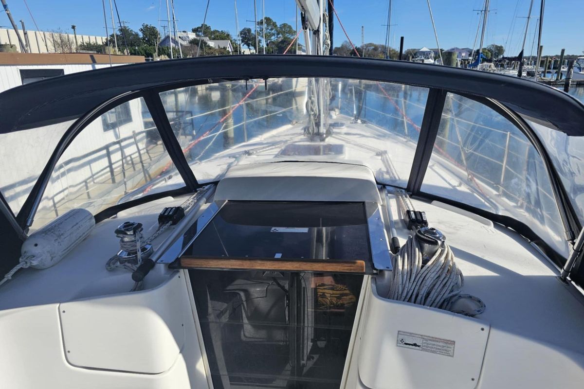 2006 Hunter 36