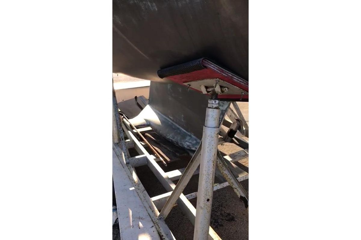 1989 Hunter 30