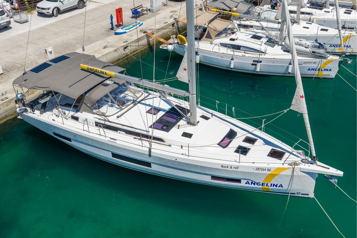 2024 Dufour 470