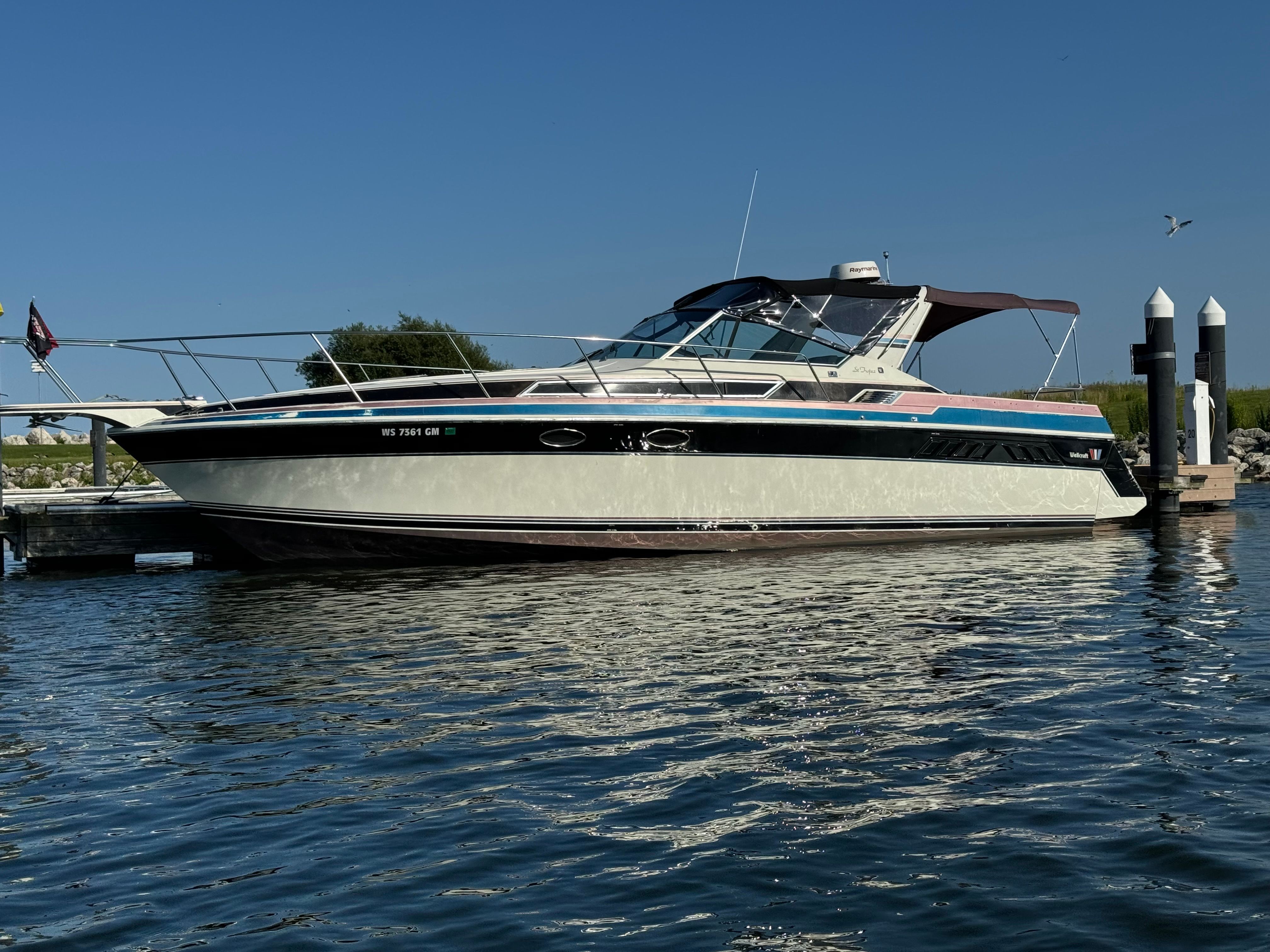 1988 Wellcraft St. Tropez for sale in South Milwaukee, Wisconsin