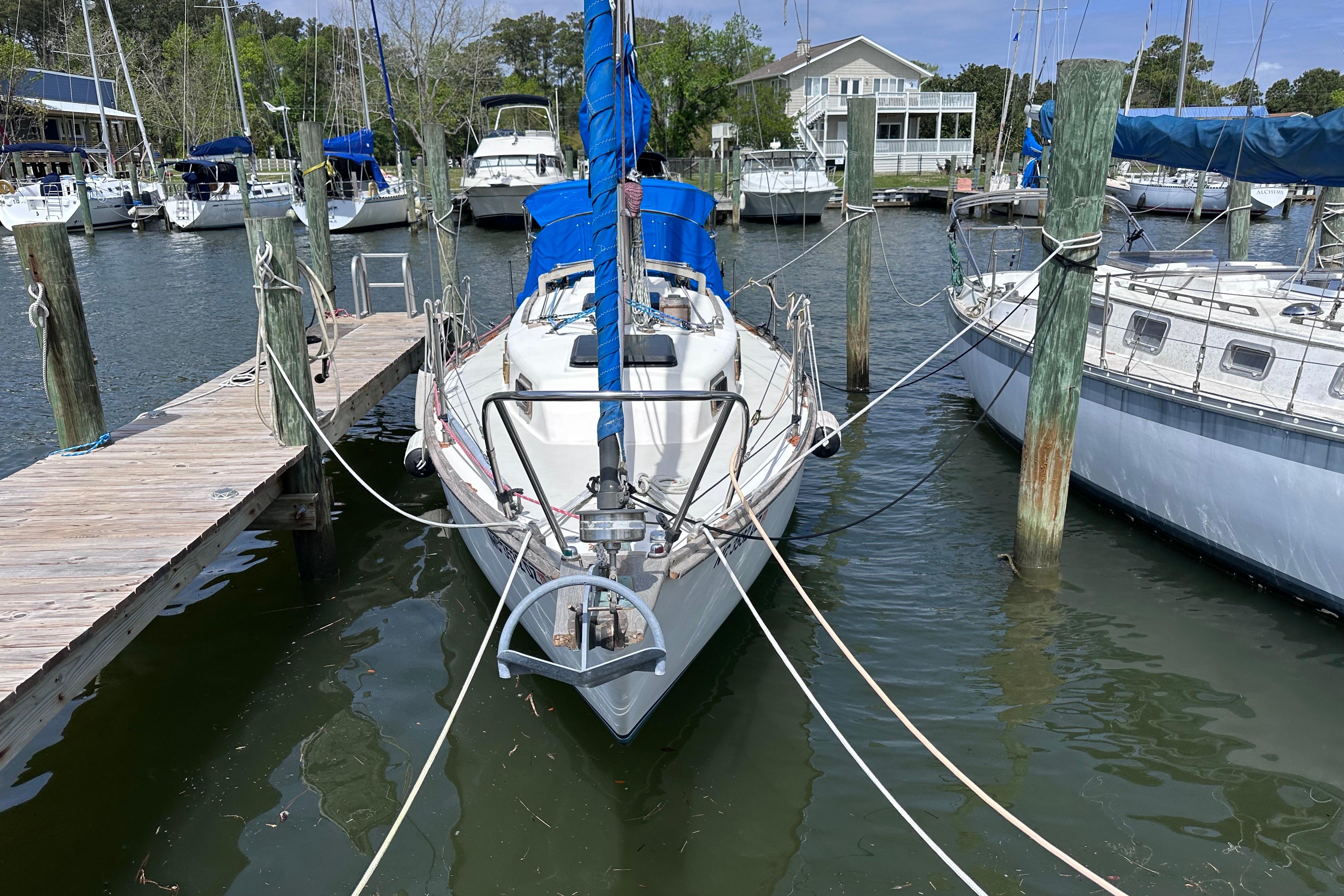 1975 Cape Dory 28 for sale in Oriental, North Carolina