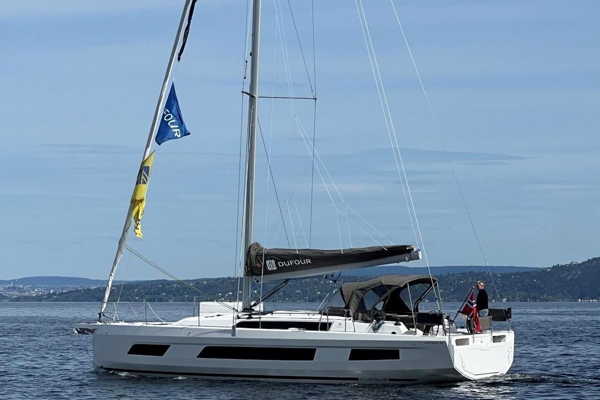 2024 Dufour 44