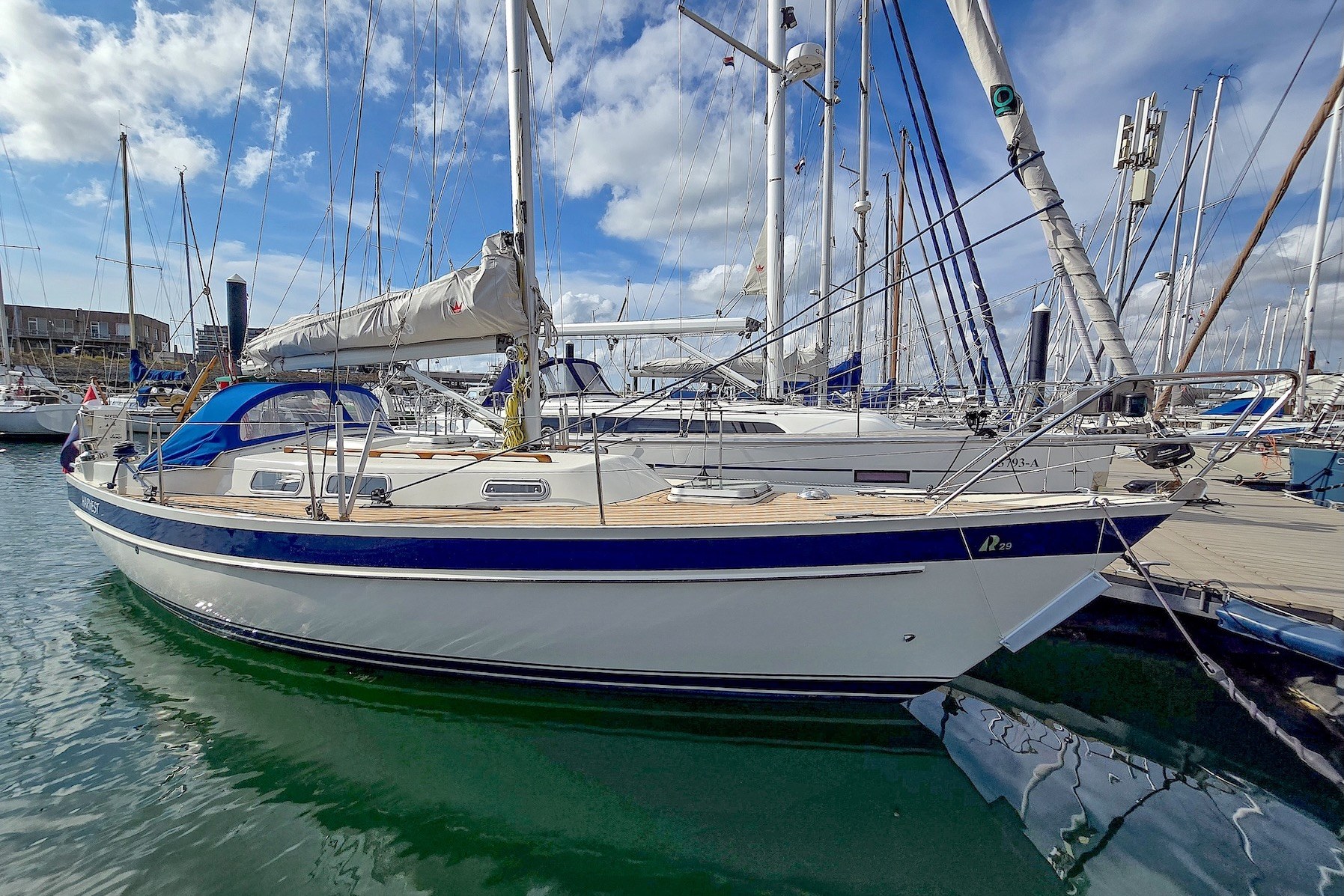 1988 Hallberg-Rassy 29 for sale in Breskens, Netherlands