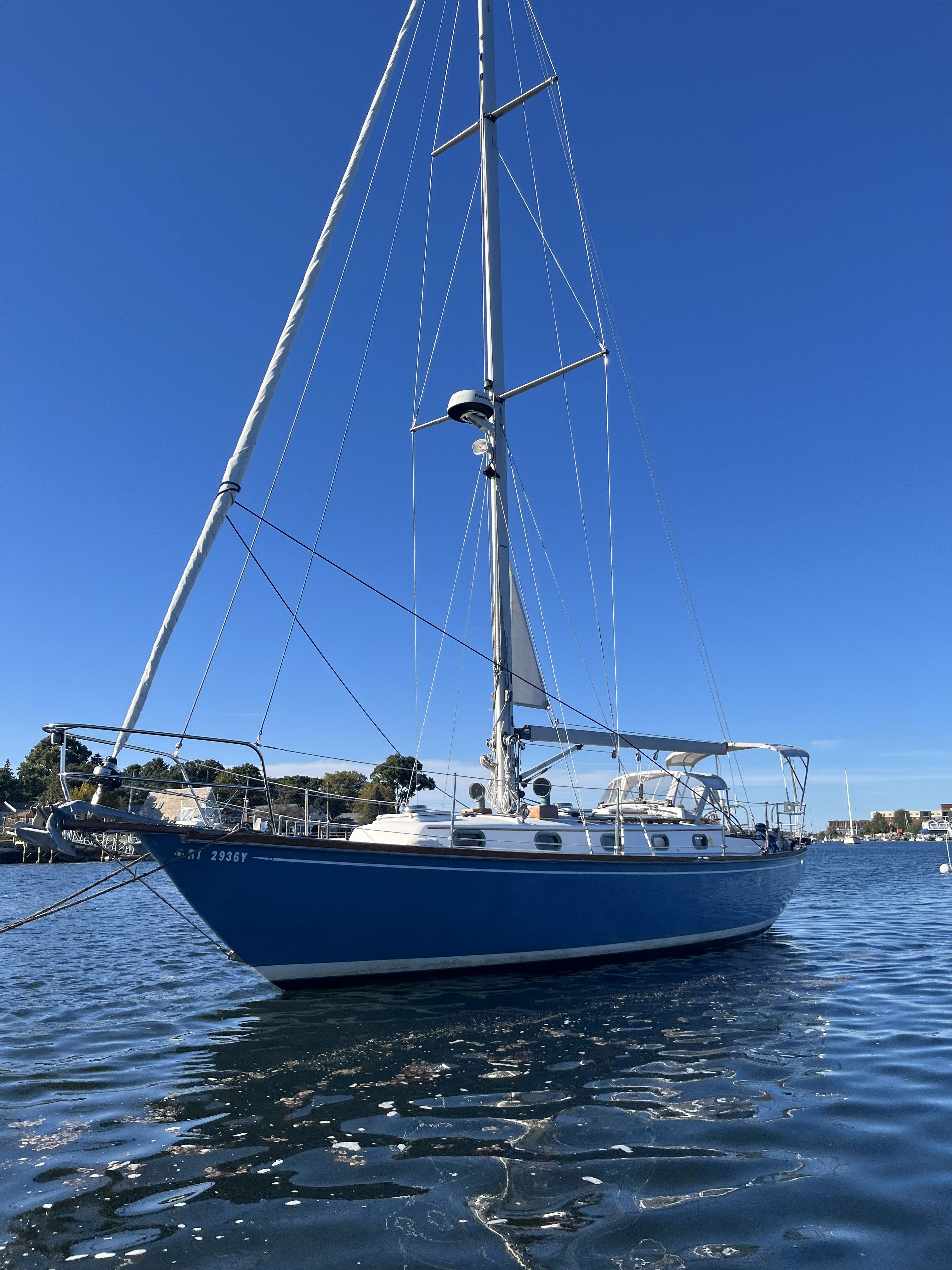 2001 Cape Dory Robinhood 36