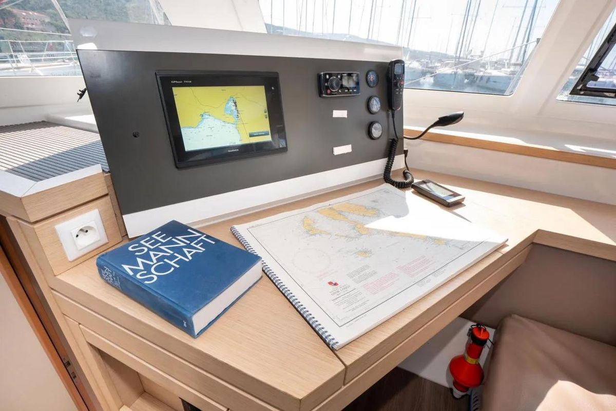 2017 Fountaine Pajot Lucia 40