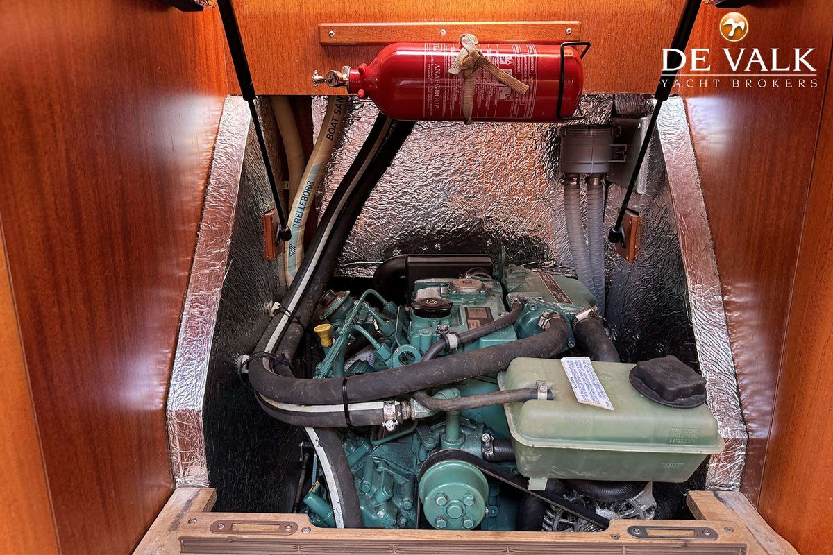 2010 Hallberg-Rassy 342 for sale in Rome, Italy 34 ft