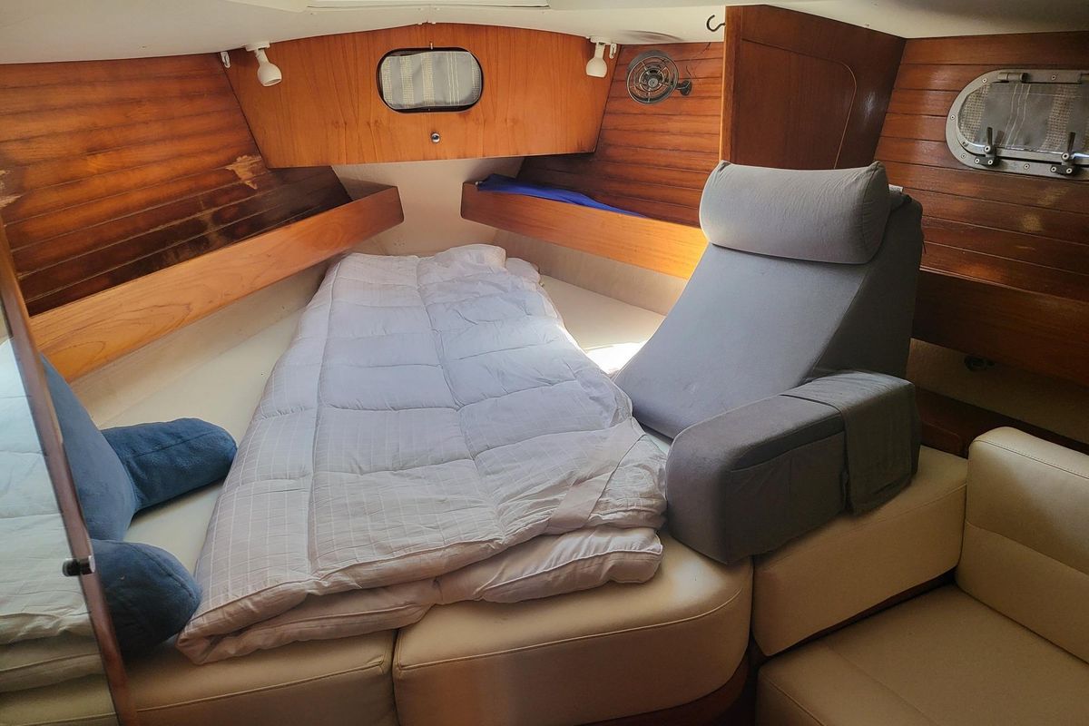 1993 Jeanneau Sun Odyssey 42.1